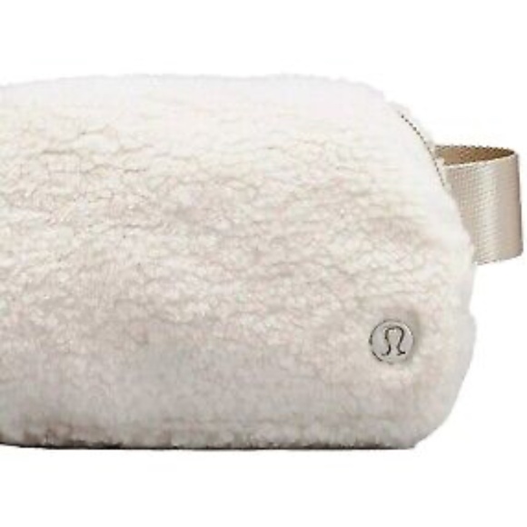 LULULEMON Sherpa Opal Belt Bag - Picture 1 of 4